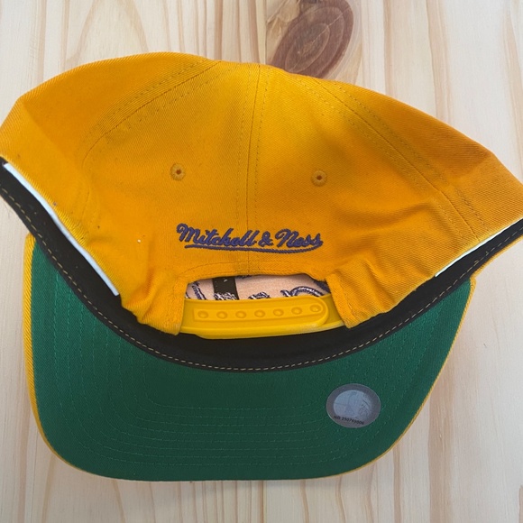 Mitchell & Ness Golden State Warriors Hat NBA - Picture 4 of 4